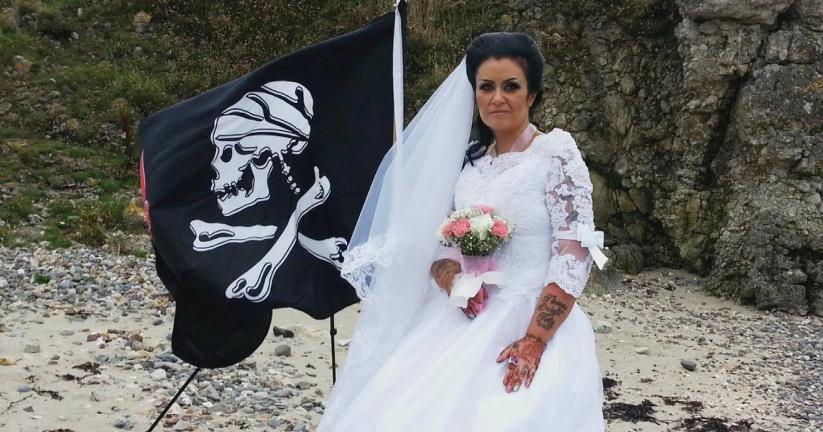 Woman Marries A Ghost Pirate Who Is 300yearold